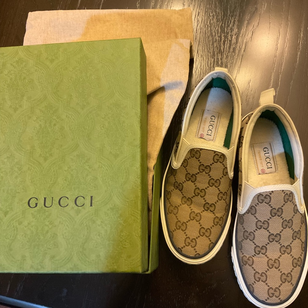 Authentic Gucci Canvas Sneakers. Size 6. Gently Used.